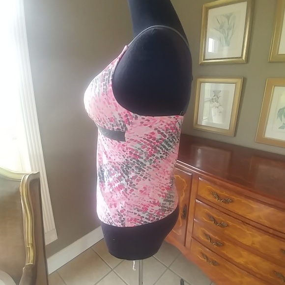 FREE COUNTRY Swim Top - Picture 2 of 4